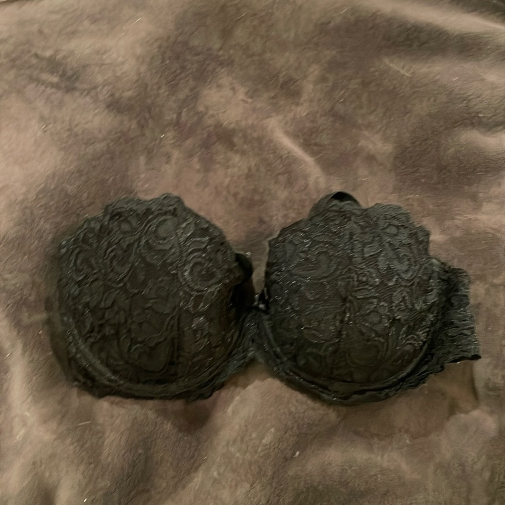 Black lace Smart & Sexy strapless underwire bra
